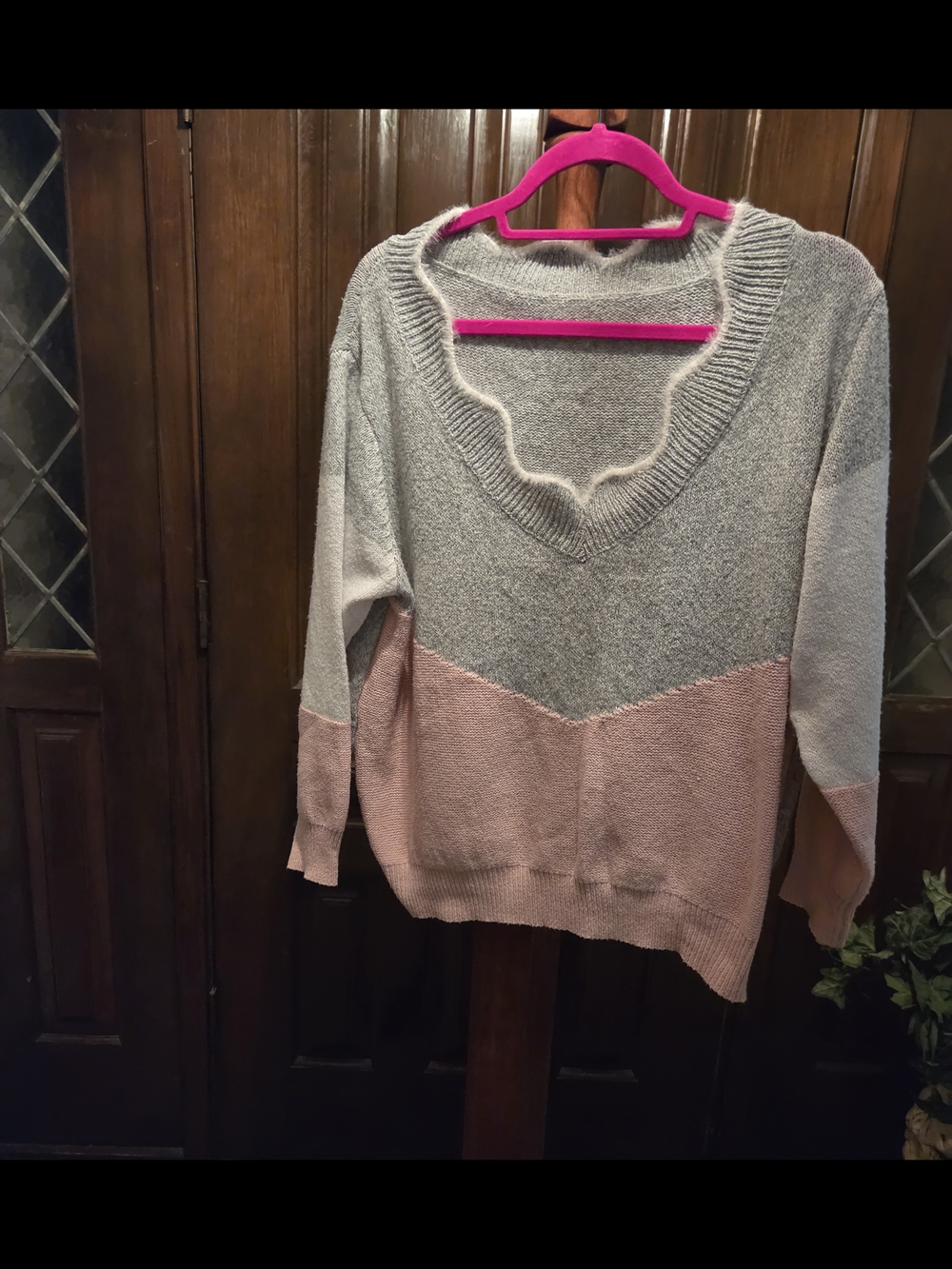Colorblock V-Neck Sweater - Gray and Blush Pink